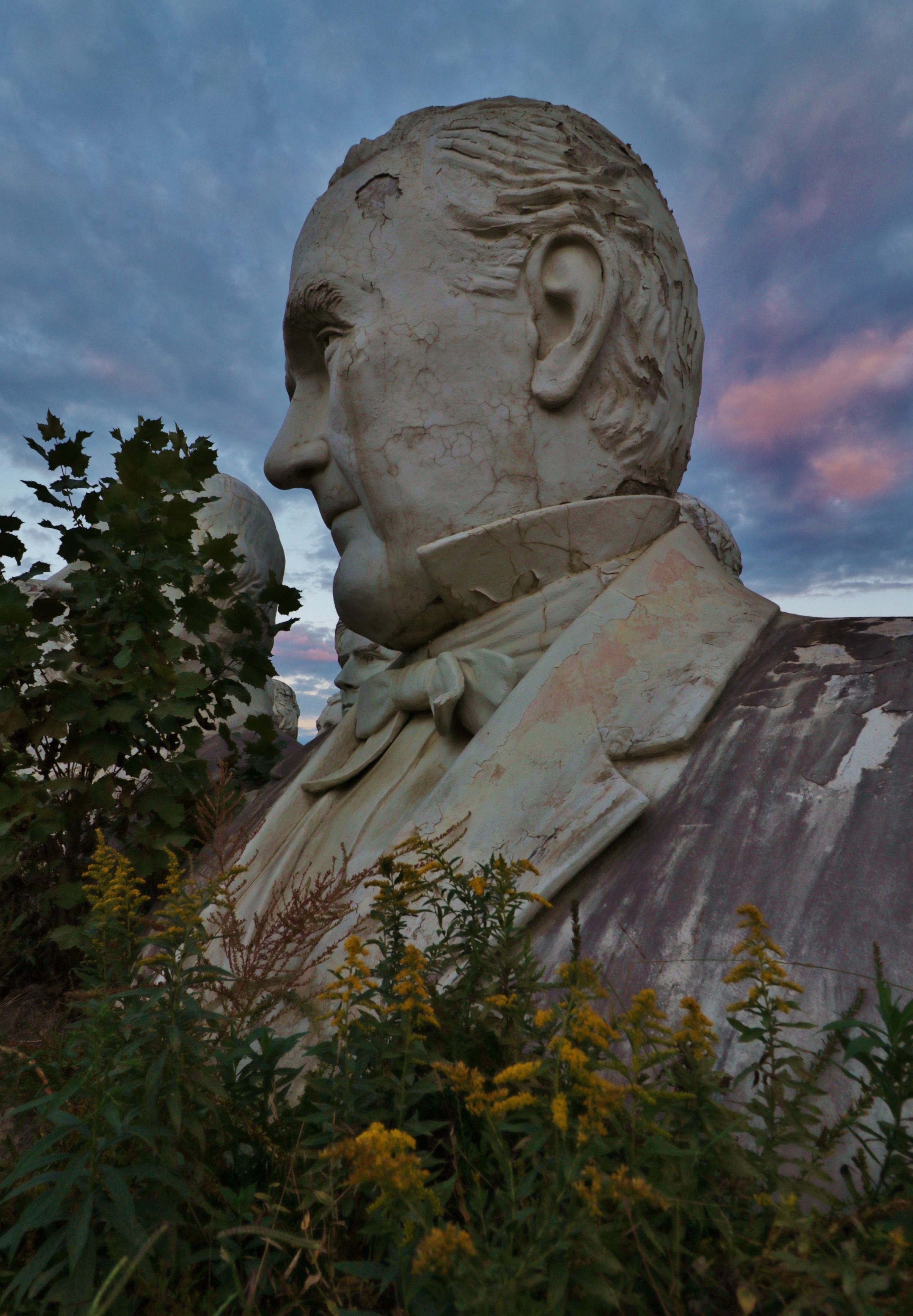 Finding and Photographing the Abandoned President Heads Across the USA 7